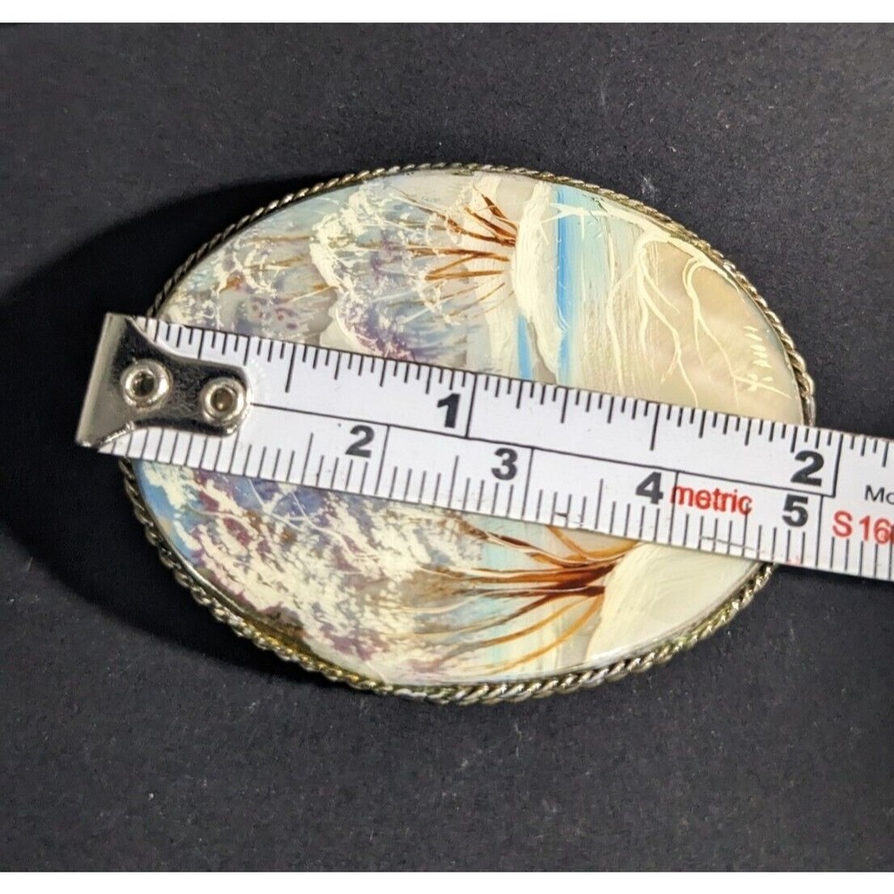 Russian Fedoskino Mother of Pearl Brooch Hand Painted Winter Landscape Signed - Picture 6 of 7